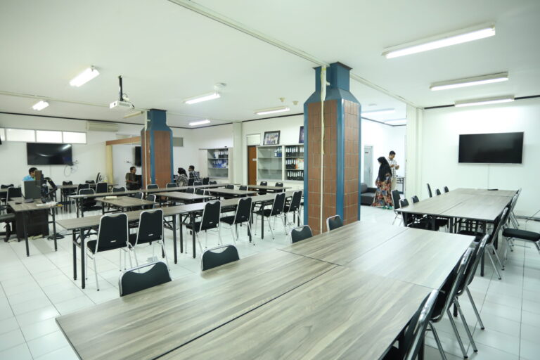 Laboratorium Studio (PWK)