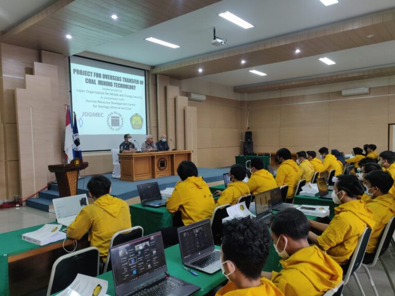 Ruang Perkuliahan Unisba
